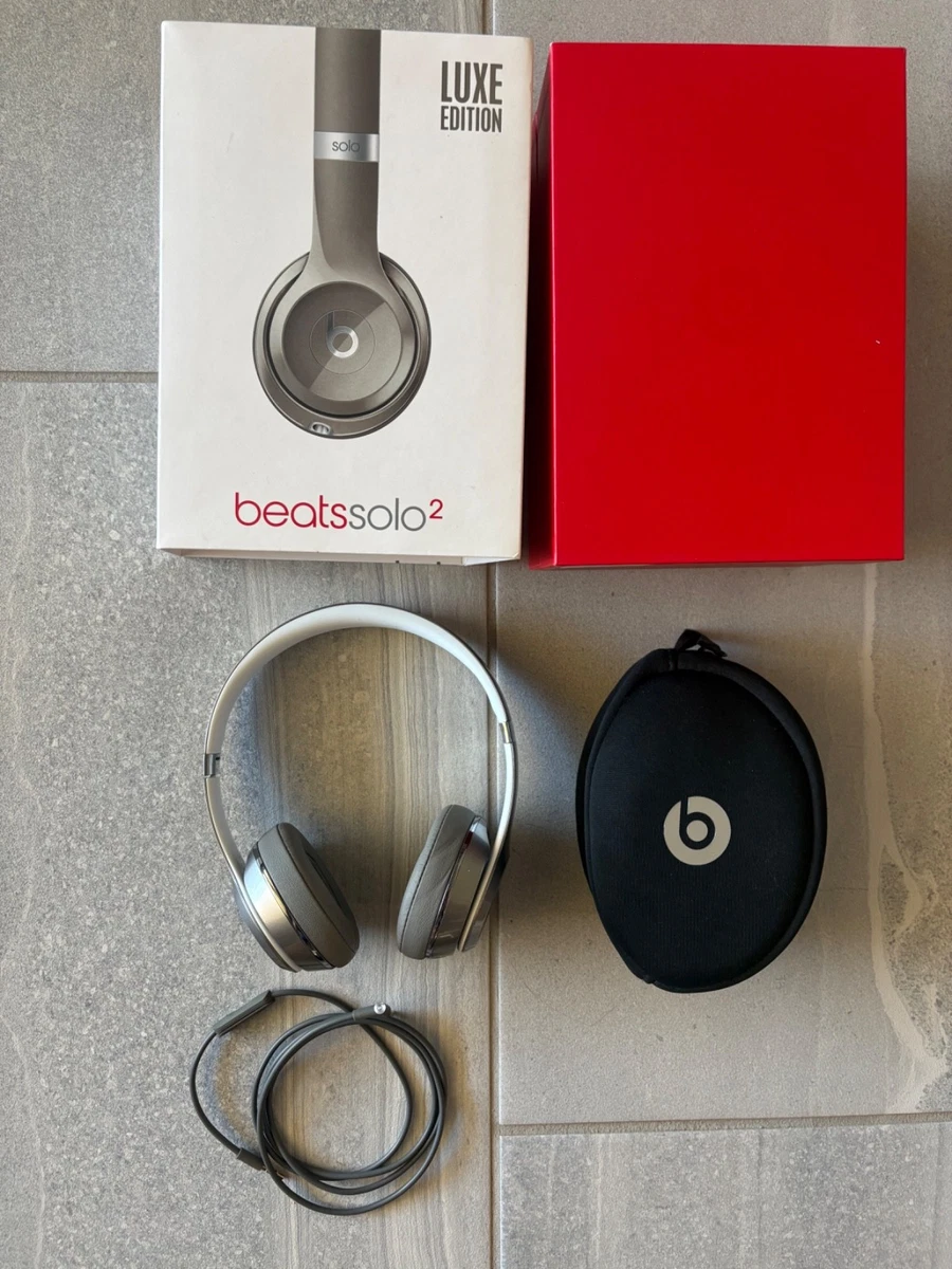 ビーツソロ2美品 Beats by Dr. Dre Solo2 Silver Headphones for Sale - eBay