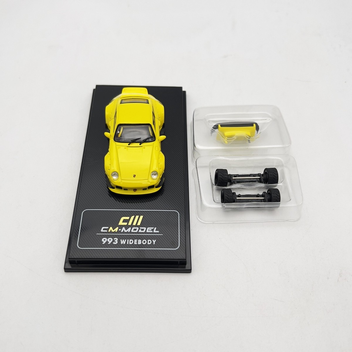 小物 YU CM-Model 1:64 993 Widebody Yellow with Accessories | eBay