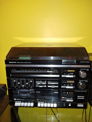 Sanyo GXT-212 Vintage Stereo + Plays Cassettes, Vinyl and Radio
