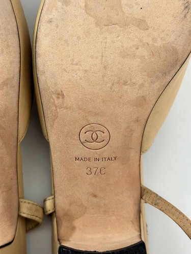 Sandalias Chanel Beige/Negro Cuero Tacón Bloque Talla 37 EU/7 US/4 UK - Imagen 9 de 10