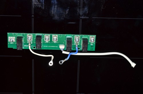 Bosch Induktions-Kochfeld Relaisplatine links aus NIV651T14E