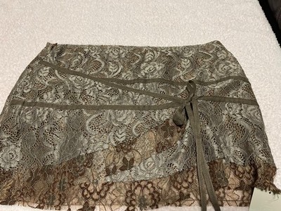 Musera Taupe Beige lace mini low waist skirt size large