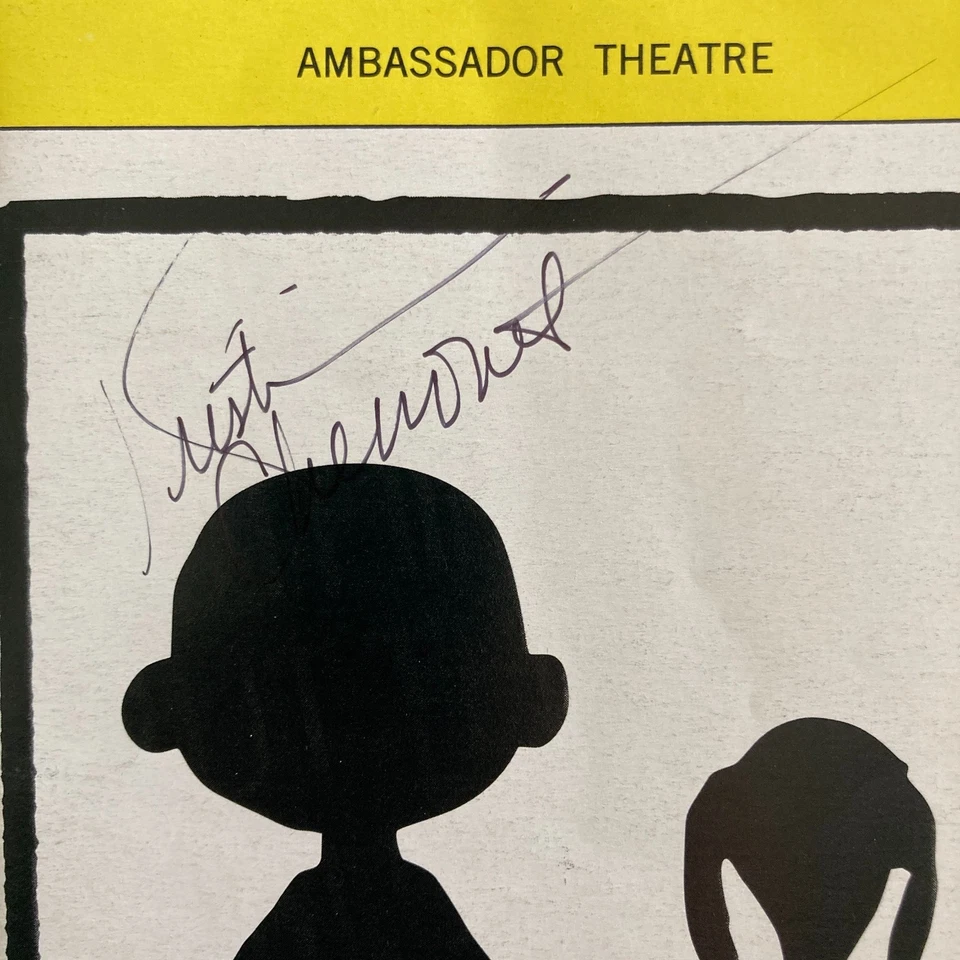 Kristin Chenoweth Firmado Playbill You're a Good Man, Charlie Brown Junio 1999 B&W Foto 2 de 4