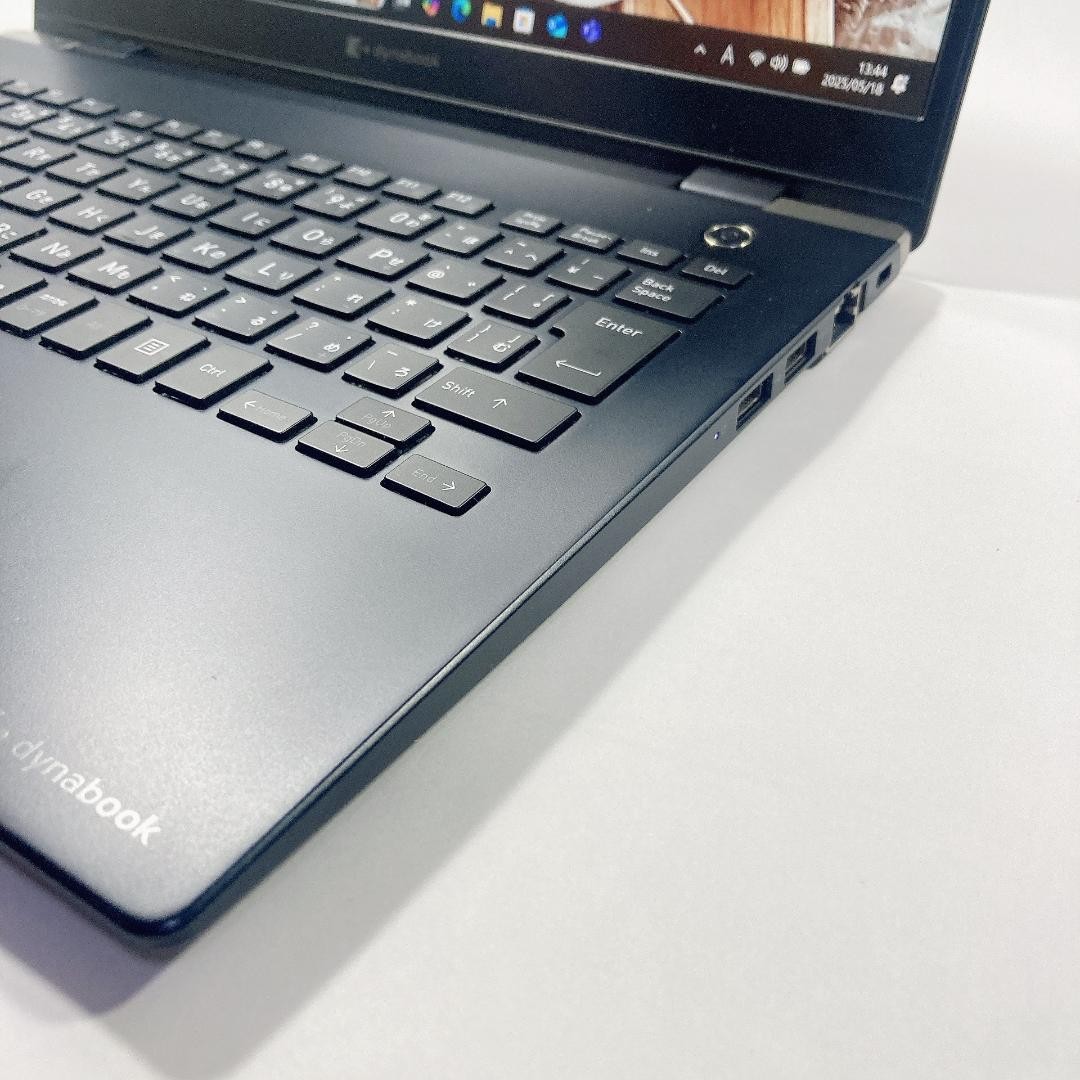 Toshiba Dynabook 13.3 Inch Full HD Laptop Core i5 8GB RAM