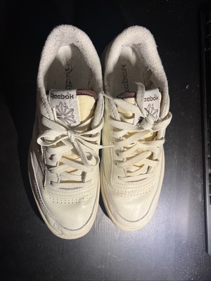 Cream Reeboks size 10.5 Mint quality