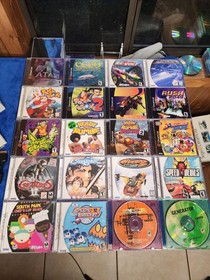 Sega Dreamcast collection W/ 32 games  *BE SURE TO READ THE DESCRIPTION*