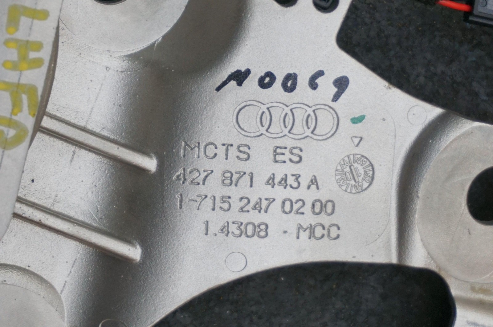 Set 2 Convertible Top Roof Soft Close End Plate 427871443A Audi R8 Spyder 11-15