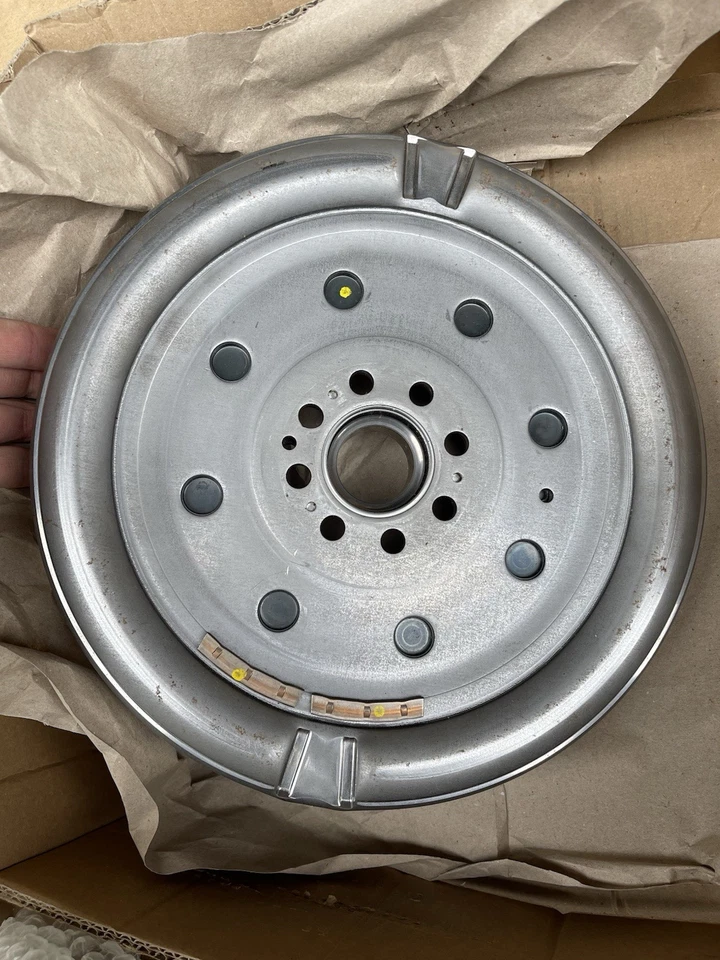 Luk Dual Mass Fly Wheel - For 1.8 TSI & 1.8 TFSI - Audi - Skoda - VW - Seat - Image 4 of 4