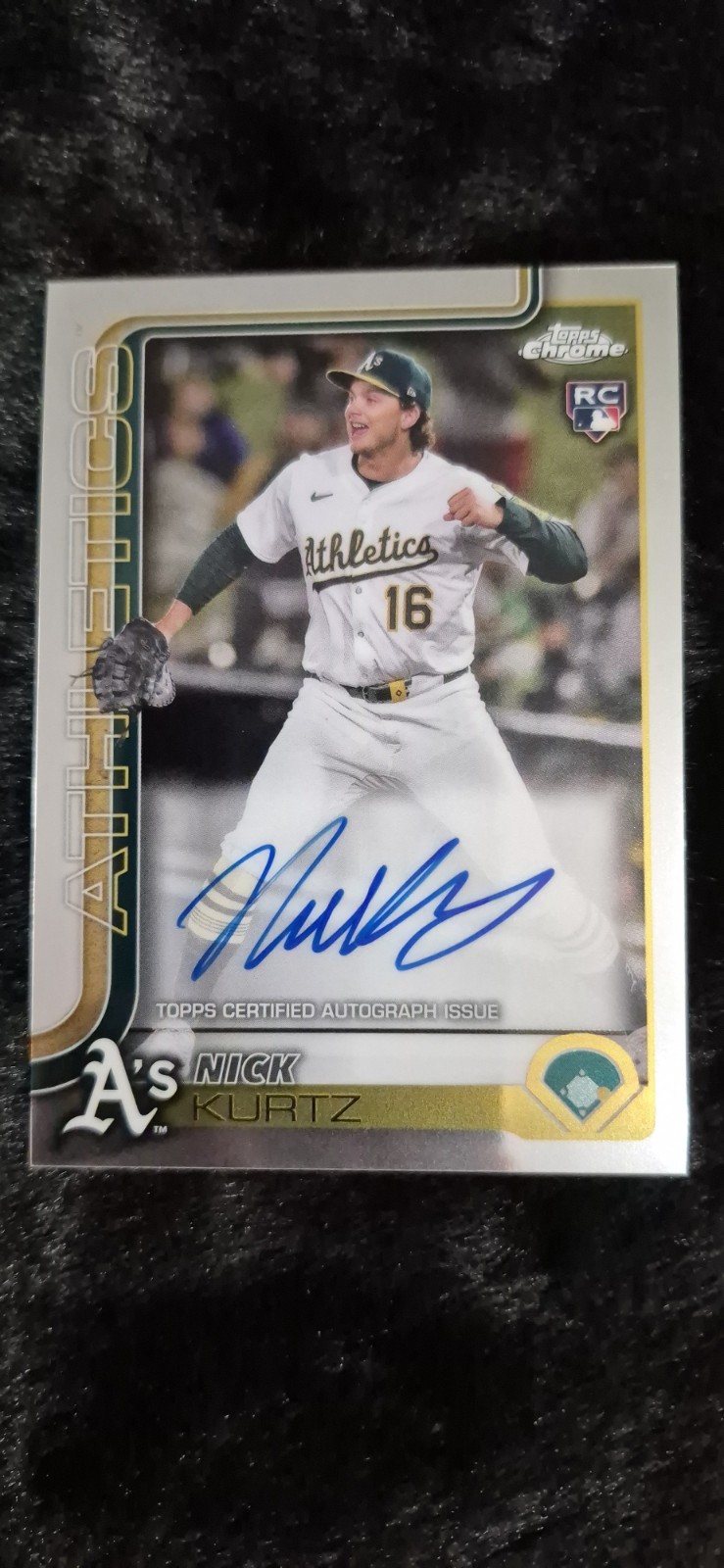 2025 Topps Chrome - Rookie Autographs Nick Kurtz #RA-KU (AU, RC)