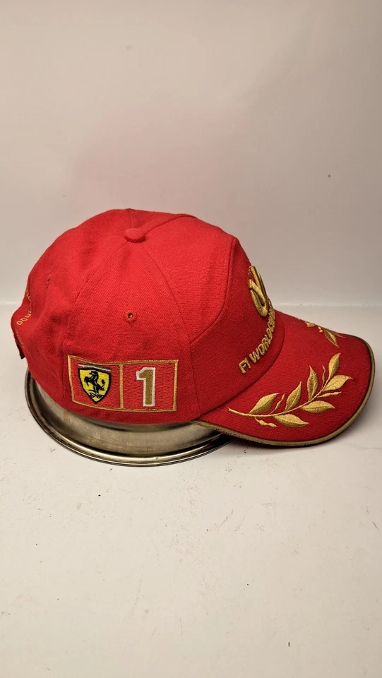 Michael Schumacher F1 2001 Weltmeister Scuderia Ferrari F2001 Cap mit Etiketten - Bild 2 von 4