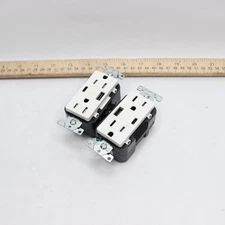 (2-Pk) Leviton Duplex Type A/C Outlet White T5633-2BW