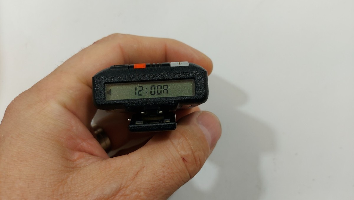 Beeper Pager Motorola Noir USA - Non Testé, Pour Pièces Détachées Ou Collection