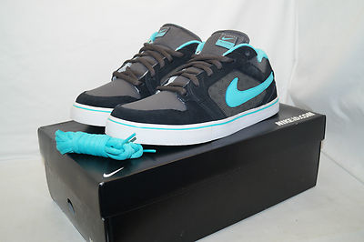 NIKE Mogan ''CHOSEN 2012'' Series Snowboard  Gr.42,5 UK.8 schwarz türkis