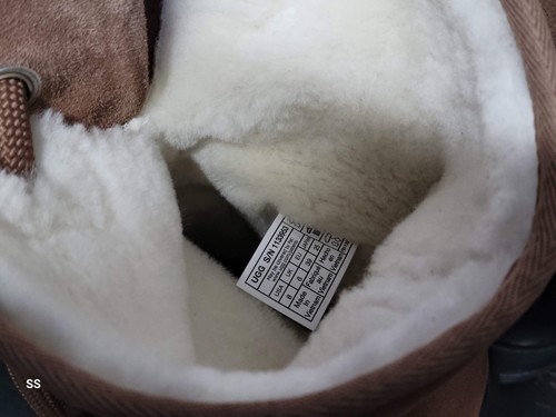 UGG Raincloud Toggle Black/Chestnut Brown Suede Winter Snow Boot Women 8 - Picture 6 of 6