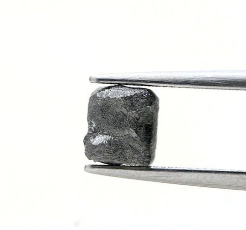 Diamant Brut Naturel 1.23 Carats - Couleur Gris Argenté Scintillant - Forme Polygone Ancien