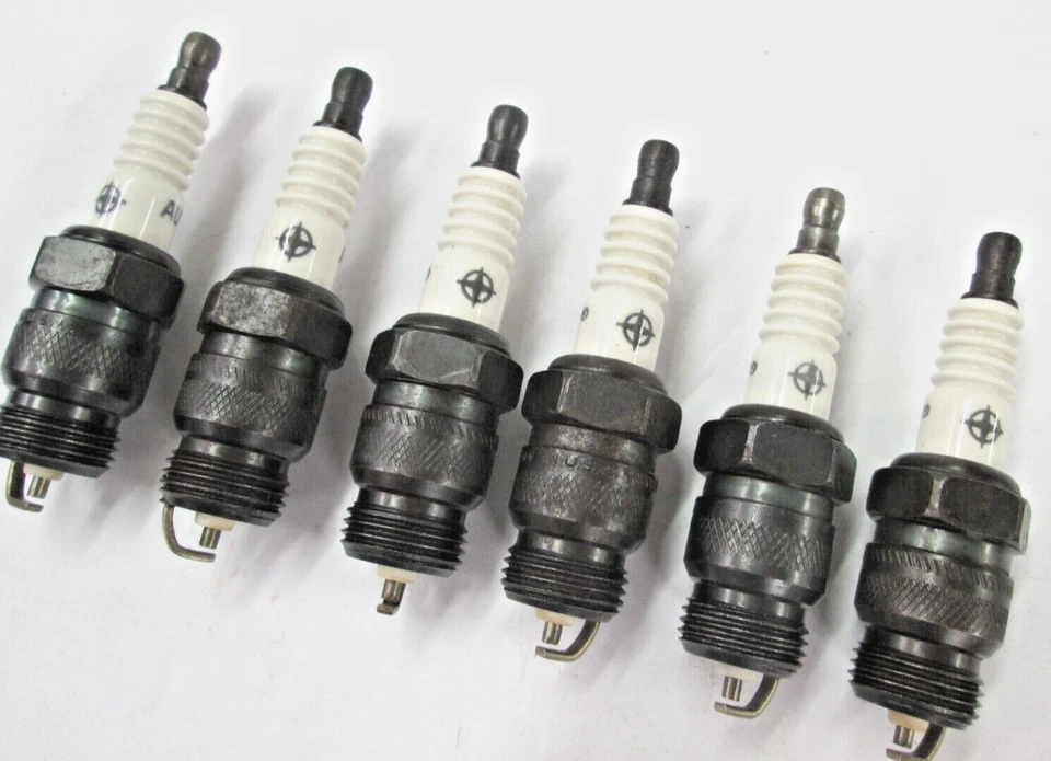 NOS Mustang Ford Bronco Falcon Fairlane 6 cyl Autolite BF82 Spark Plugs — 第 2/4 张图片