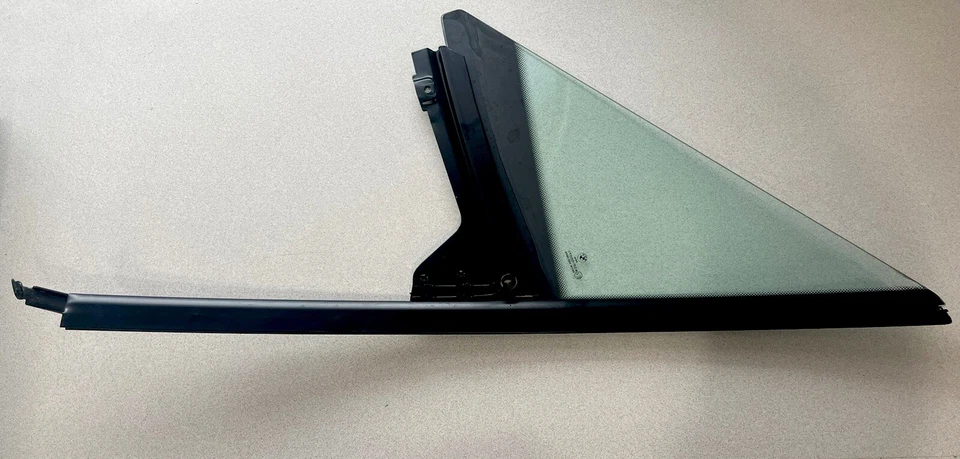 BMW Z3 ROADSTER E36/7 1996-2002 ~ cuarto de ventana lateral derecho ~ 51328410162 Foto 3 de 4