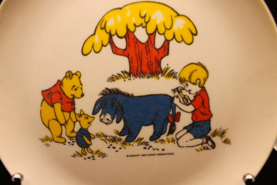 Plato de melamina Winnie the Pooh 1964 de colección Christopher Robin Piglet Eeyore Foto 3 de 4