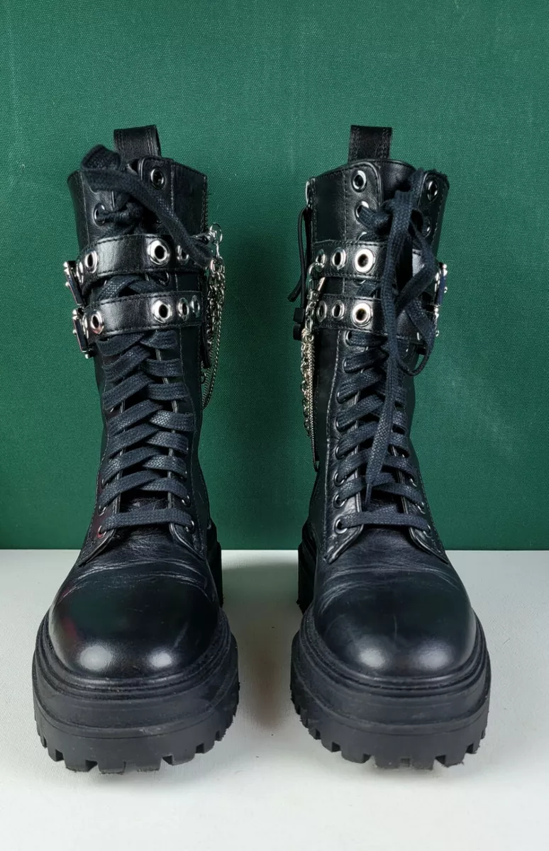 Zara hotsell military boots