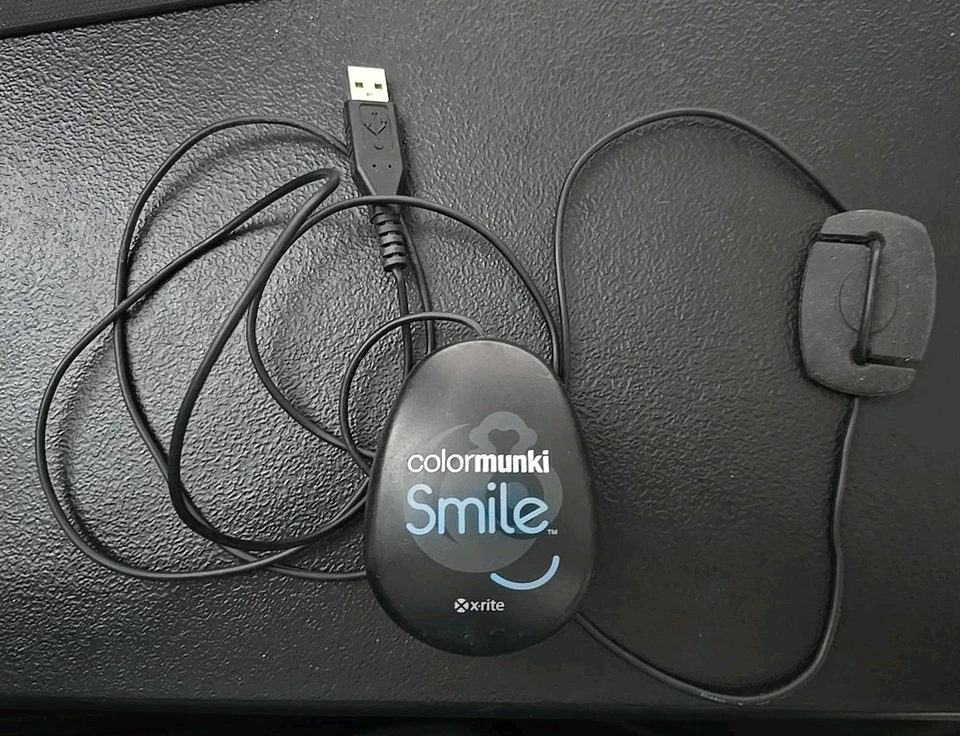 X-Rite ColorMunki Smile, Monitor Calibration Device, For Photo and Video Editing - Image 2 of 3