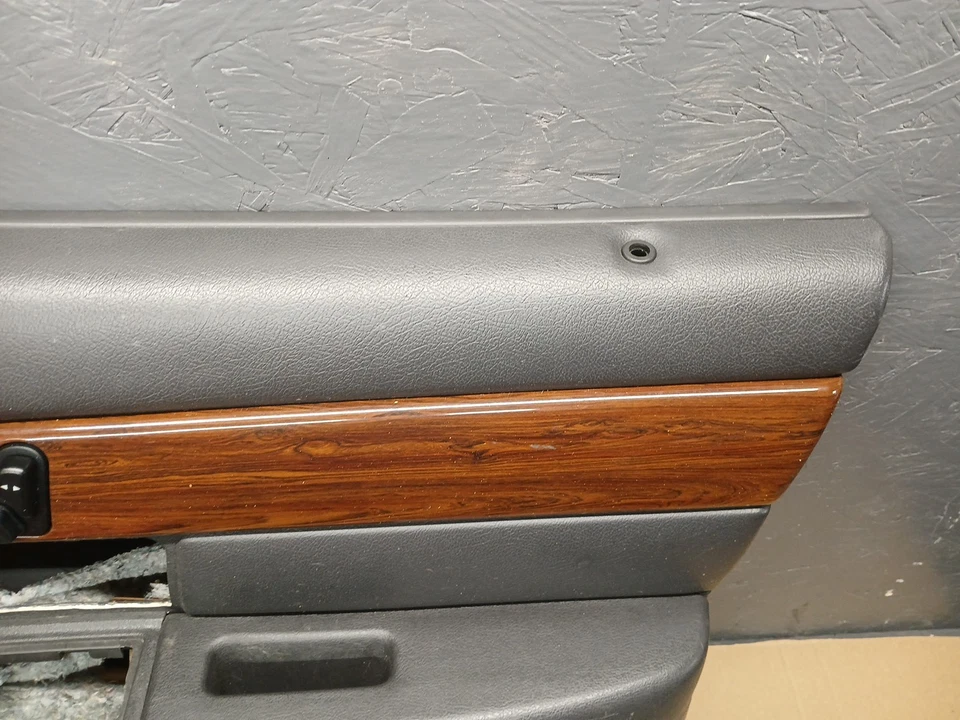 2003 2008 Crown Victoria Mercury Grand Marquis Pass Right Front Door Panel - Image 3 of 4