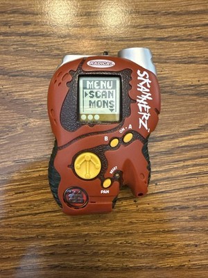 Original Skannerz Electronic Handheld Game Red Color Radica Working Condition