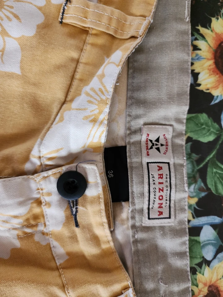 Pantalones cortos de jean hawaianos amarillos Arizona talla 36  Foto 2 de 3