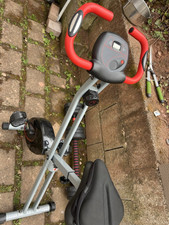Fitness-Fahrrad mit LCD Bildschirm, schwarz/r...