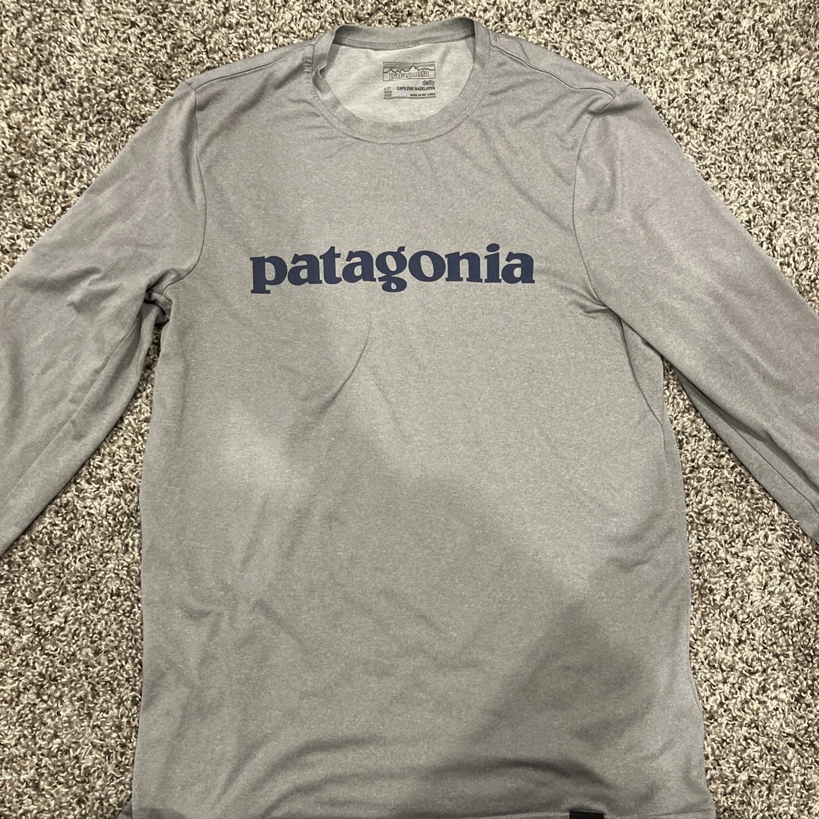 Patagonia Daily Capilene Base Layer Shirt Mens XS Gray Outdoor Activewear