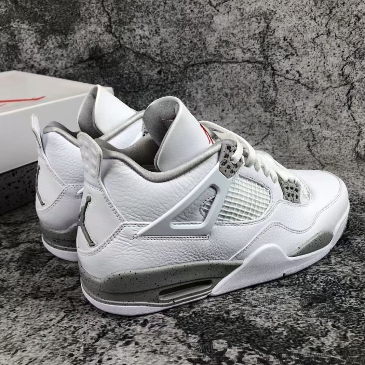 Nike Air Jordan 4 "White Oreo" Men's Mid Top Retro Basketball Shoes