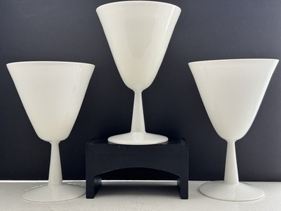 Set of 3 Atomic Space Age White Glass Goblets Murano Carlo Moretti Style