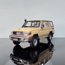 Almost Real 1:18 Toyota Land Cruiser LC76 2017 Simulation Alloy Car Model