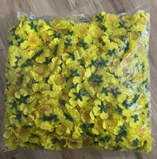 100 Flowers,  Artificial Fake Silk Yellow Apricot  ( 1 Gói 100 Hoa Mai  )