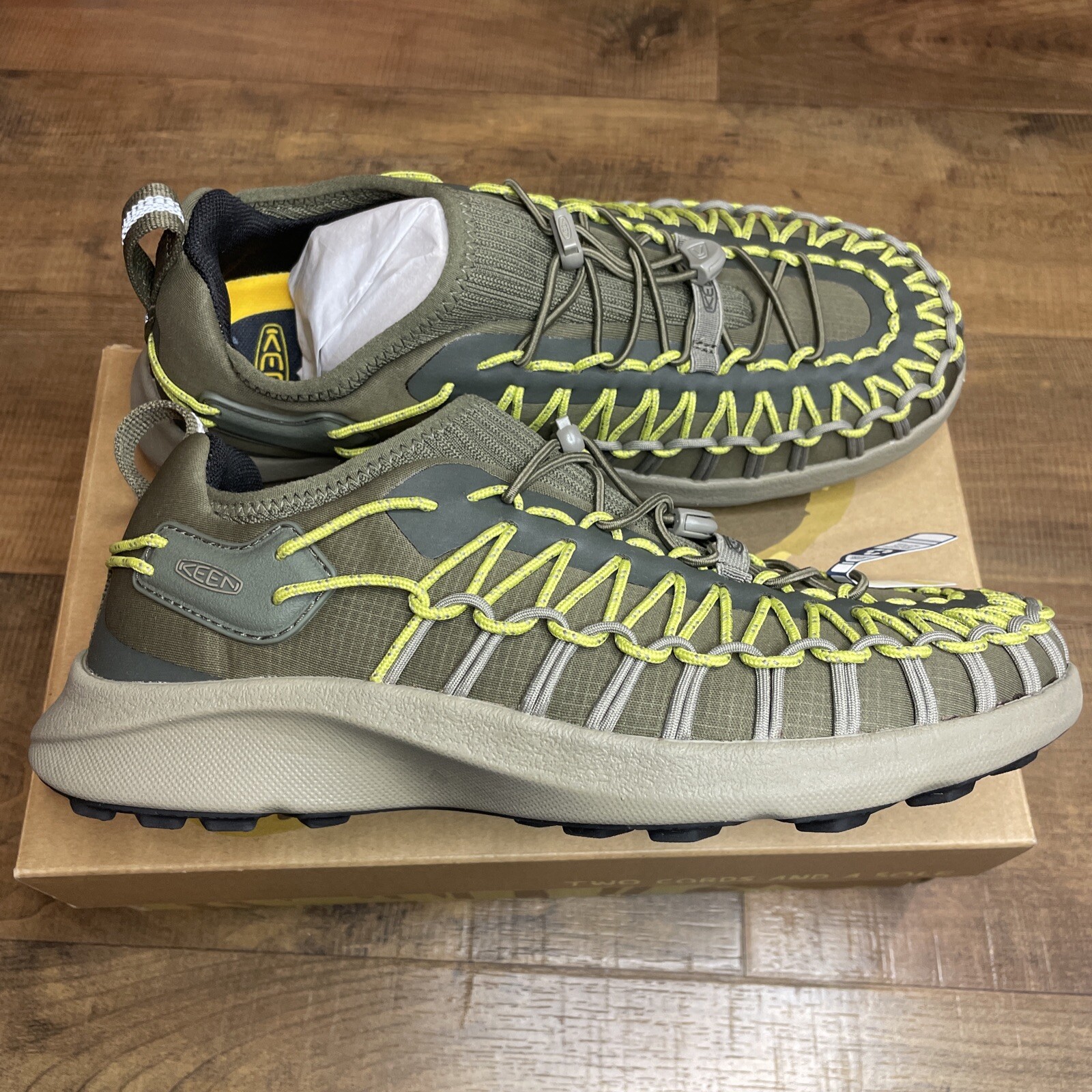 Sneaker slip on da uomo KEEN in maglia irreek scarpe slip on foresta di olivi scuri notte taglia 8 NUOVE