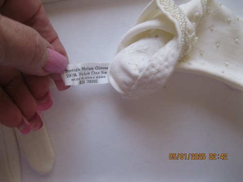 Vintage La Regale LTD Nylon Stretch/Beaded White Formal Gloves Ladies One Size - Picture 4 of 4