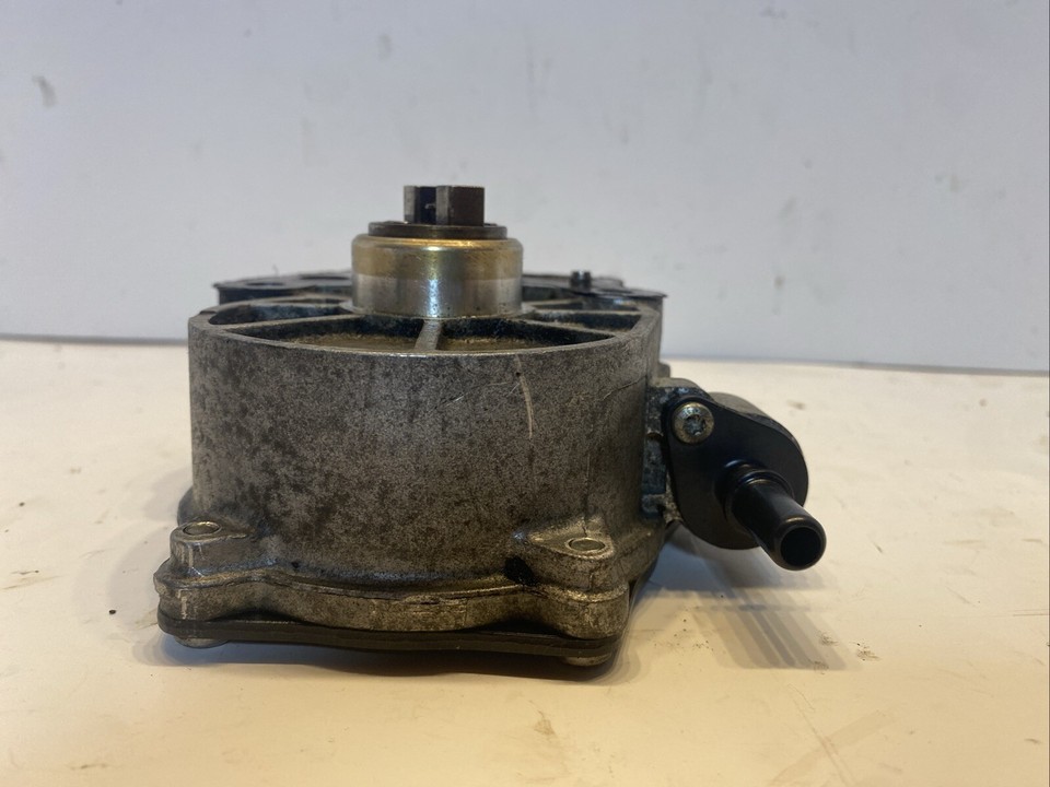 20162019 Chevrolet Cruze Malibu Spark Brake Vacuum Pump 12704586 OEM