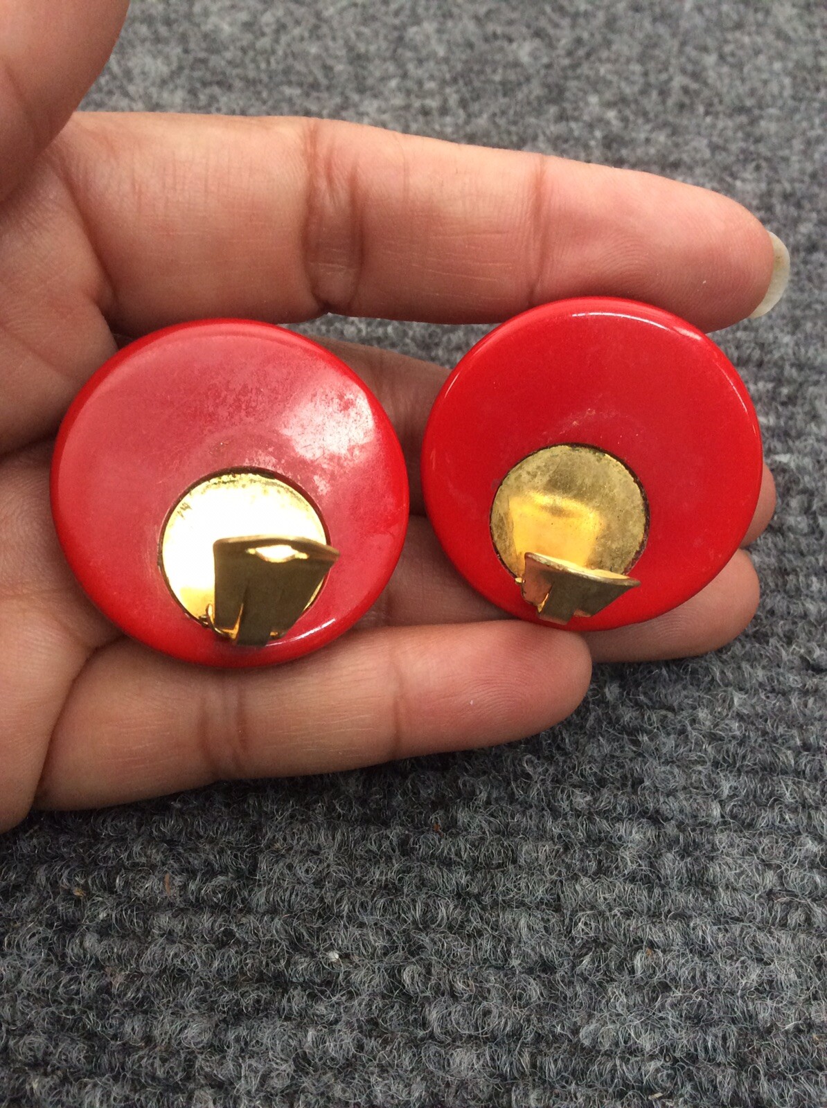 Beautiful Vtg Statement red  Lucite rhinestone cl… - image 5