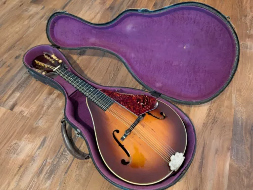 1960 Martin 2-15 Mandolin Sunburst Vintage W/OHSC Repair Free NICE!