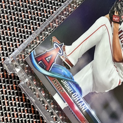 SHOHEI OHTANI RC 2018 Topps Chrome RC 150 Rookie Card - Picture 9 of 13