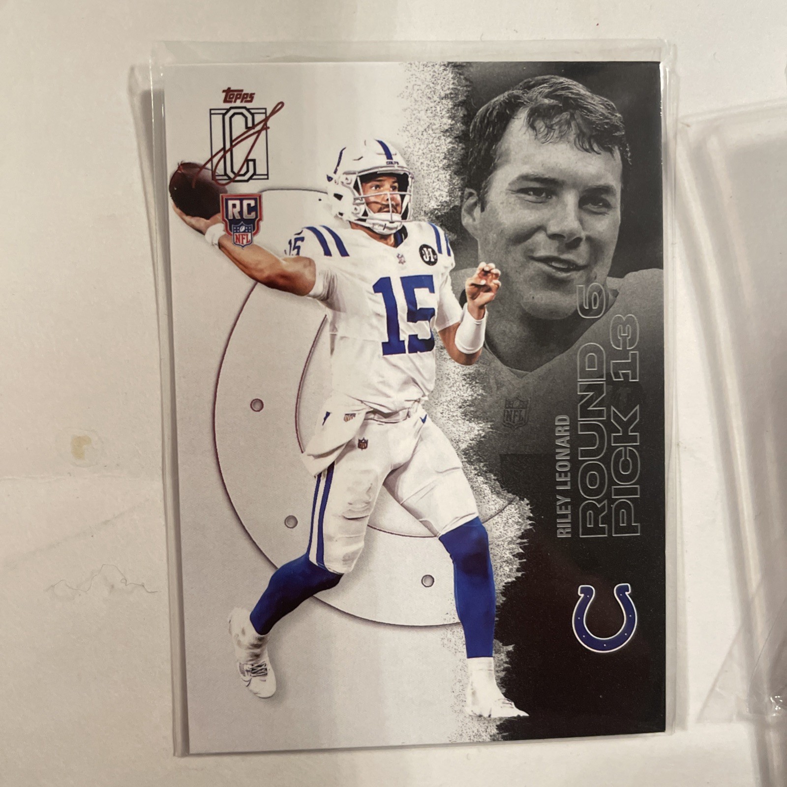 2025 Signature Class Football - Riley Leonard Auto Rookie 