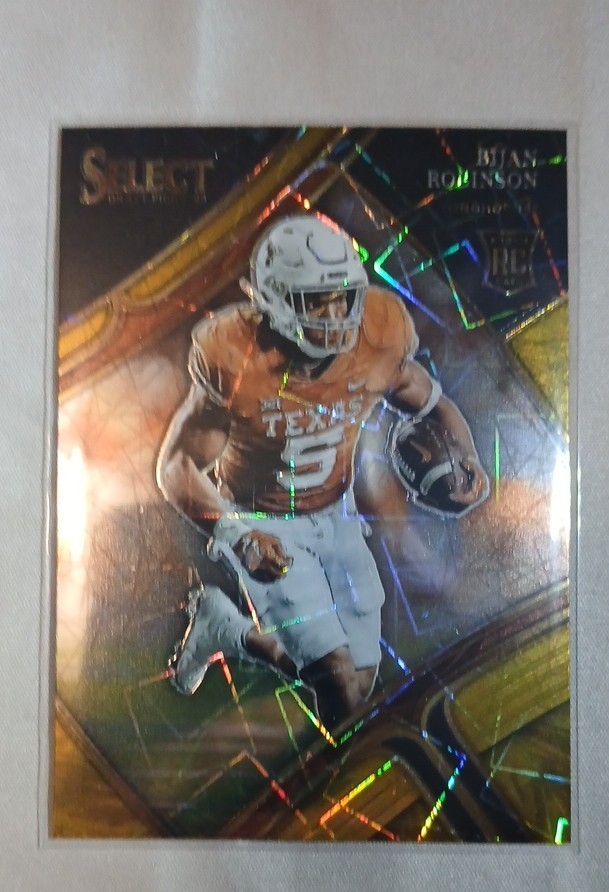 2023 Panini Select Draft Picks Bijan Robinson #109 (RC) Gold Lazer Prizm