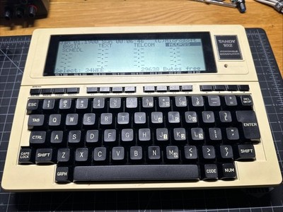 Vintage Tandy 102 Portable Computer 30K RAM-Working- W Pouch & Bag See Descripti