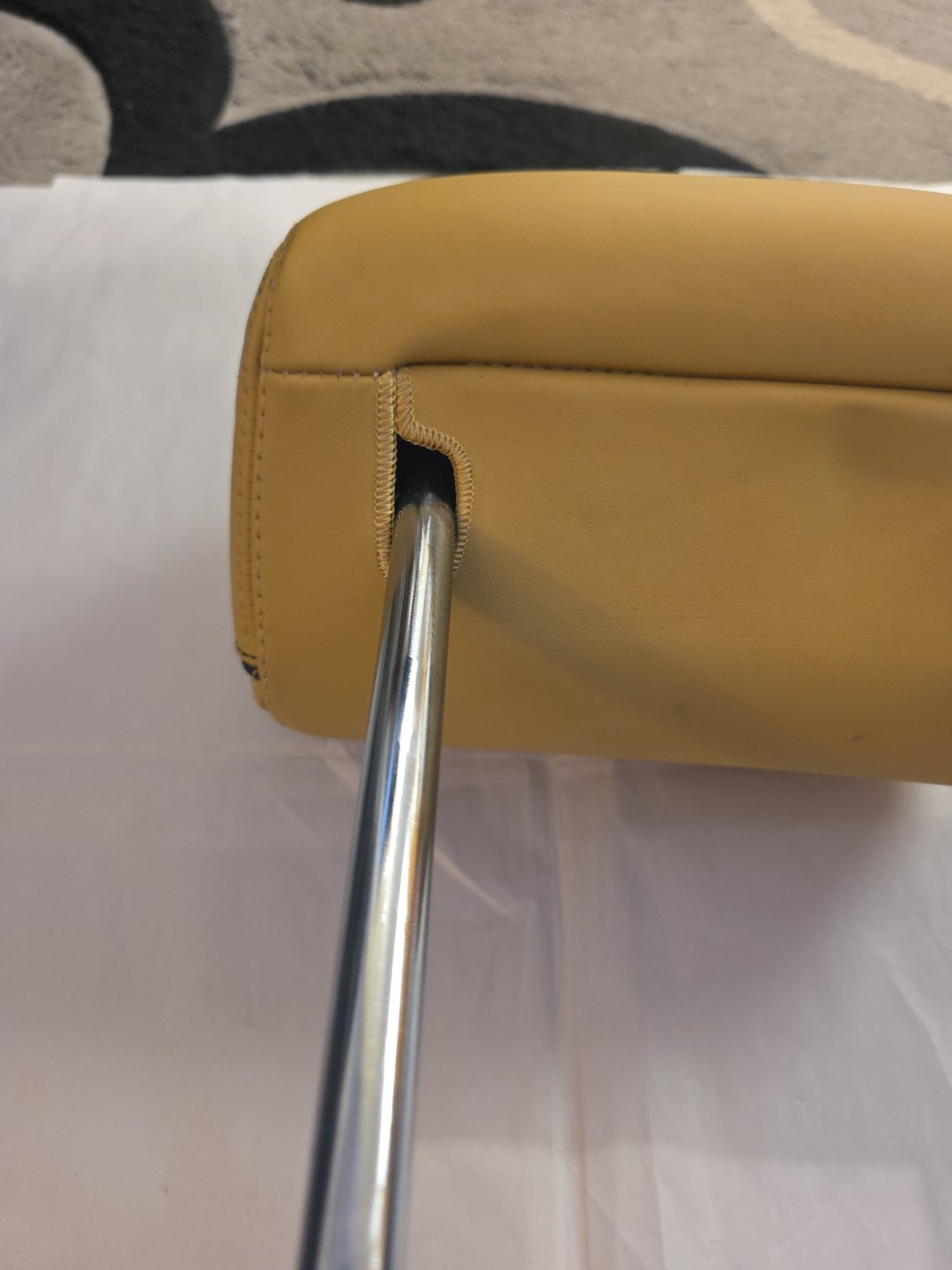 2013-2018 BENTLEY FLYING SPUR DRIVER LEFT FRONT SEAT HEADREST HEAD REST OEM