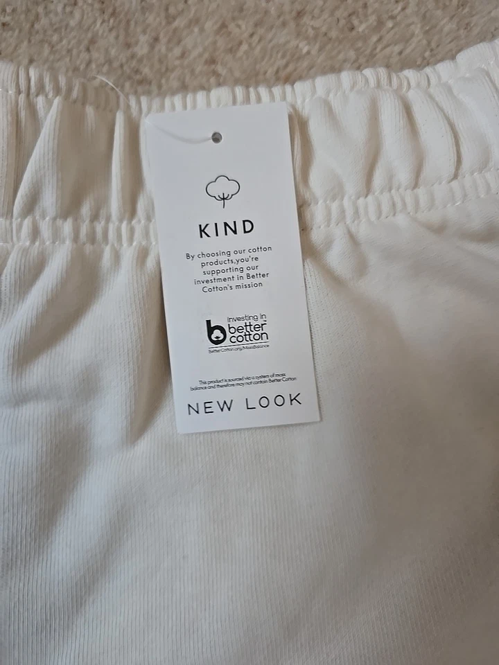 New Look Shorts Size Medium - Image 4 of 4
