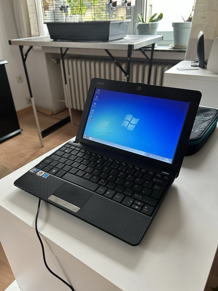 Asus Eee PC R101D Series 10,1'' Zoll Notebook Laptop Schwarz - Bild 3 von 4