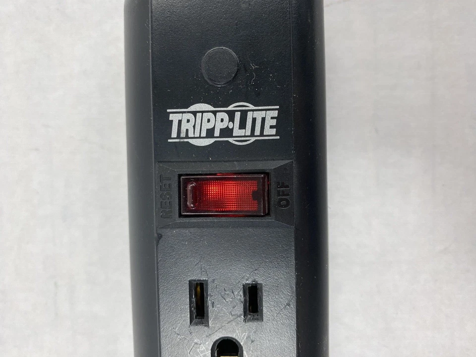 Tripp-Lite PS725B 25FT Surge Protector 7 Outlet Power Strip Tested - Image 3 of 4