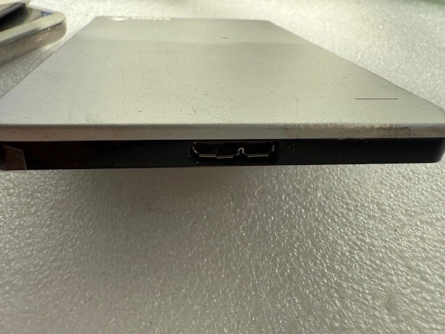 Seagate 500GB Slim for Mac Portable Drive SRD00F1 1E8AD5-500 USB 3.0 Silver - Image 3 of 3