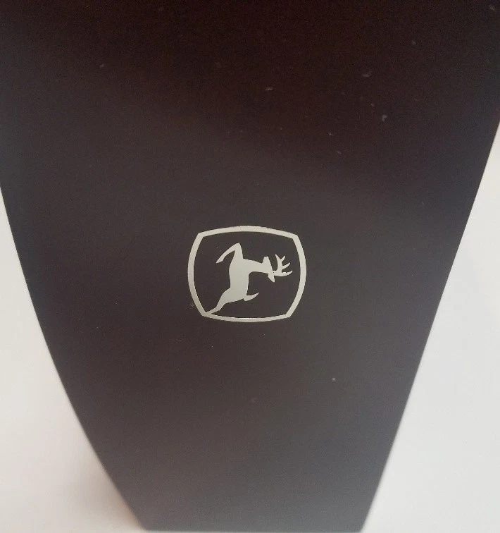 John Deere Edition HOWARD MILLER TABLE TOP CLOCK "TEMPLETON" License Employee - Image 2 of 4