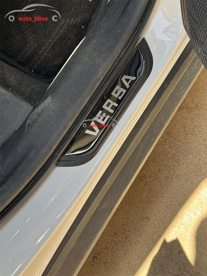 Accesorios de acero brillante para Nissan Versa Protector de umbral de puerta Tapicería de placa Foto 3 de 4