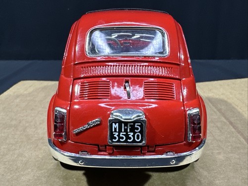Burago Fiat 500 F Closed Roof 1965 Red Diecast Model Gold Collection 1:16 - Picture 7 of 18